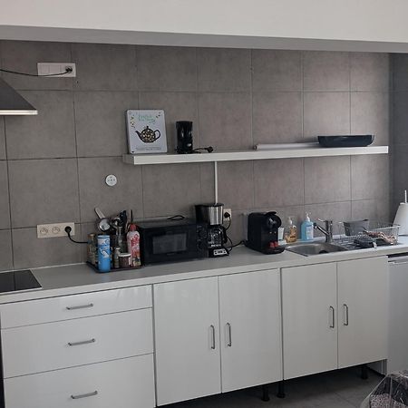 Appartement Spacieux Avec Parking Et Terrasse De Panne Ngoại thất bức ảnh